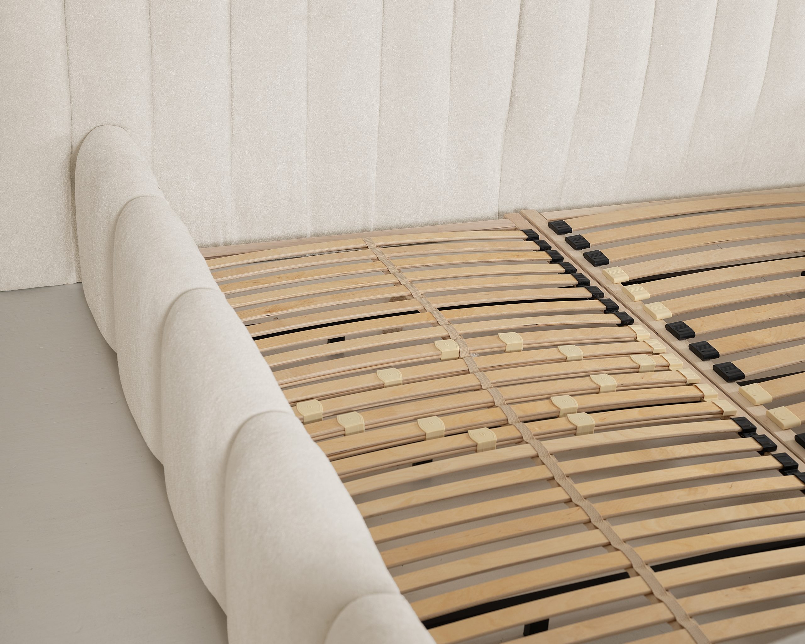 Adore chique Beige incl. matras Leverbaar in 140-160-180×200