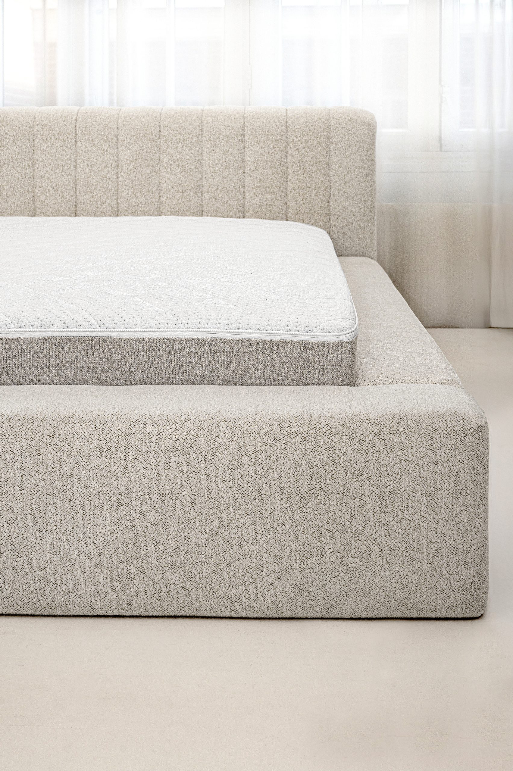 Adore bed met Opbergruimte Edira Beige zonder matras Leverbaar in 140 x 200 -160×200 en 180×200