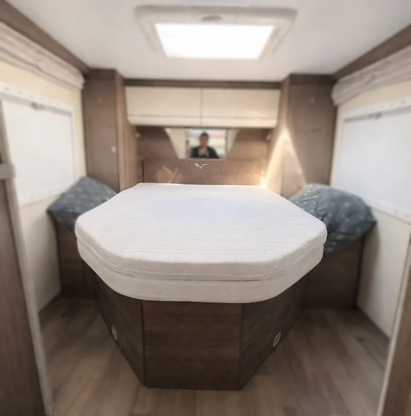 Queens matras caravan