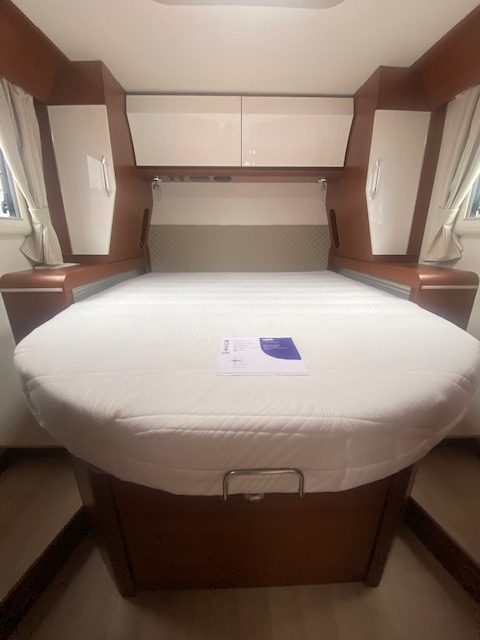 Queensbed matras voor Camper en Caravan op maat bestellen